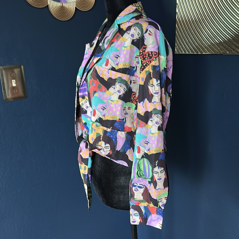 Colorful Blouse - Picture 2 of 3
